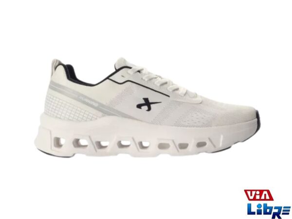 Zapatilla deportiva tipo running de macrame blanca