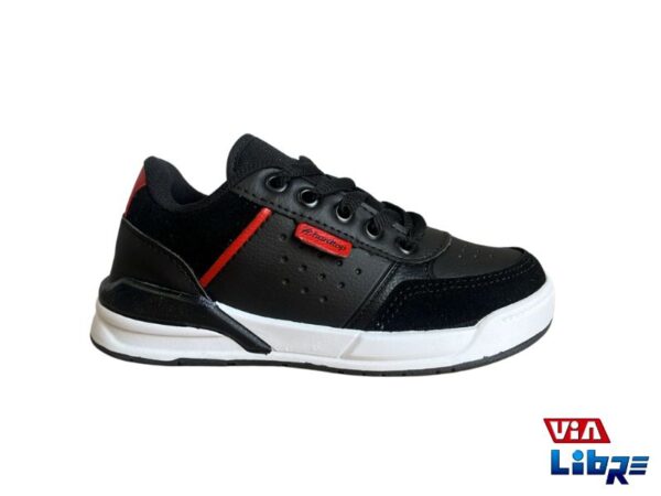 Zapatilla urbana de ecocuero