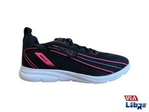 Zapatilla deportiva de macrame negra liviana
