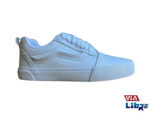 Zapatillas urbanas de ecocuero blancas