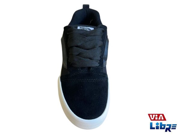 Bota urbana gamuzada negro/blanco - Imagen 2