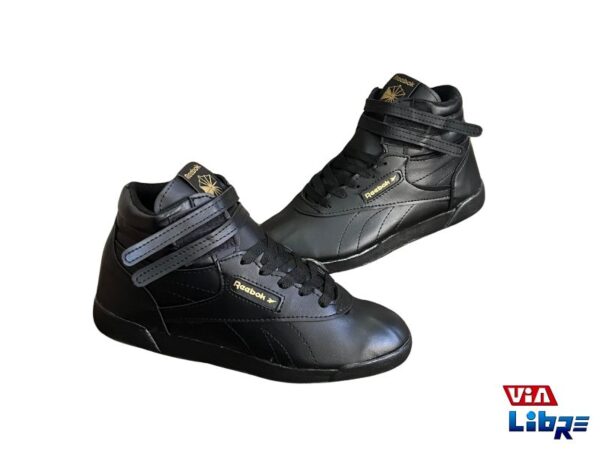 Botita deportiva aerobica Tipo Reebok
