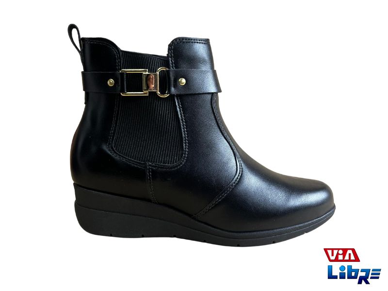 Bota caña baja de ecocuero negra modare