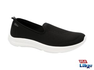 Zapatilla deportiva tipo pancha negra