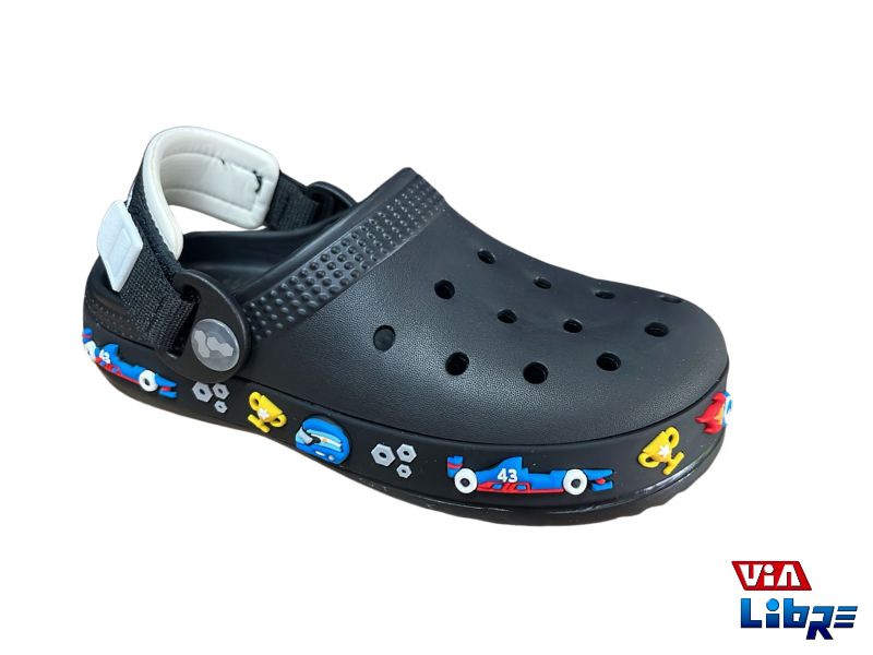 Zueco tipo crocs de goma eva negra
