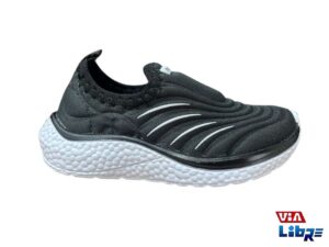 Zapatillas tipo panchas elastizadas negras