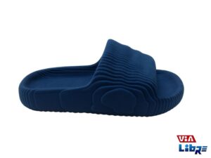 Chinela playera de goma eva azul