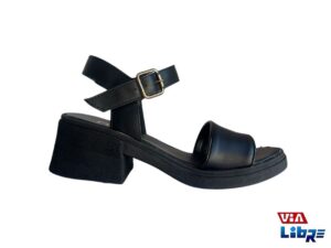 Sandalia de ecocuero negra