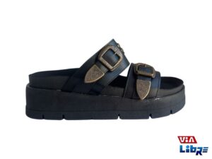 Zueco alto de ecocuero negro