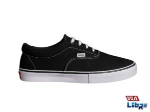 Zapatilla urbana tipo vans de lona negra