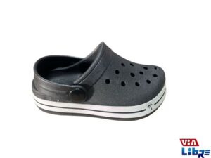 Zueco tipo crocs de goma eva