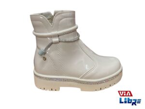 Borcego charolado beige con cierre