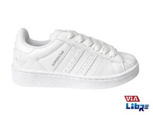 Zapatillas urbanas de ecocuero blancas