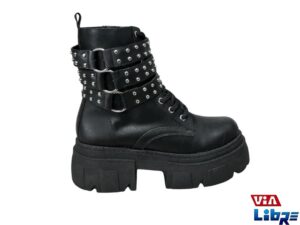 Borcegos de ecocuero con tachas negros