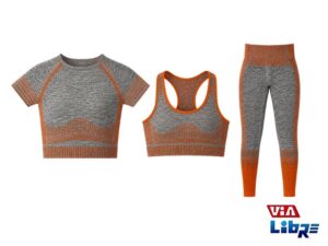 Conjunto remera , calza y top