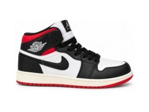 Zapatillas Urbanas Jordan Bota en Rojo y Negro